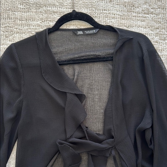 Zara Black Ruffled Blouse - Picture 4 of 6